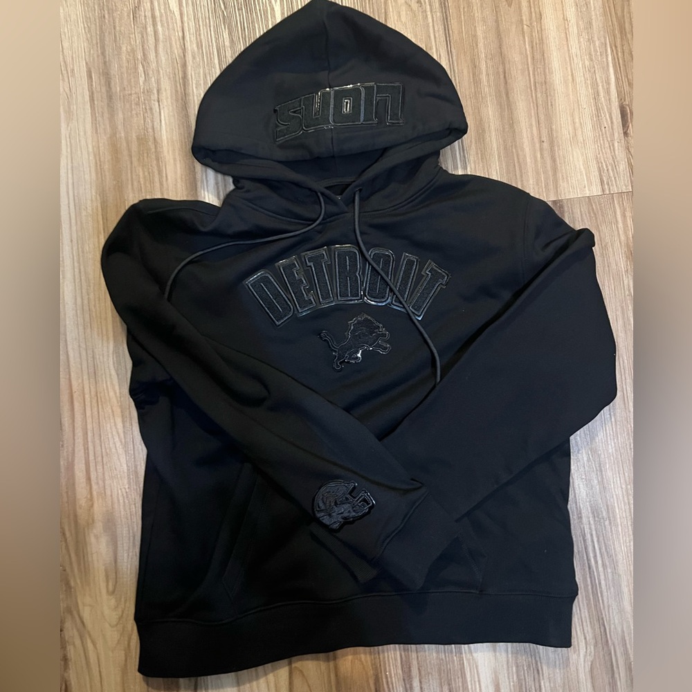 NWT NFL Black Detroit Lions Sweatshirt